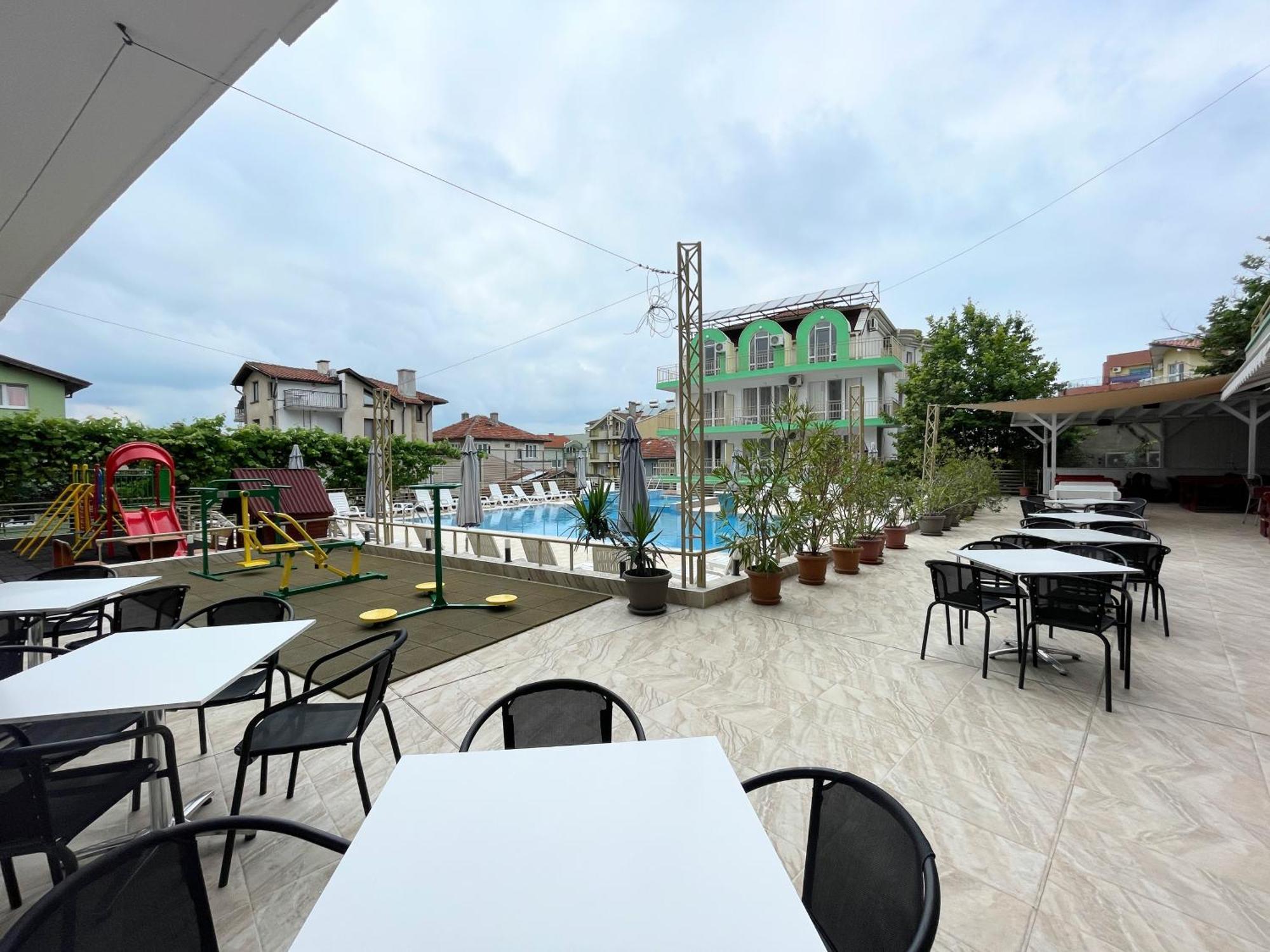Hotel Onyx Kiten  Exterior photo