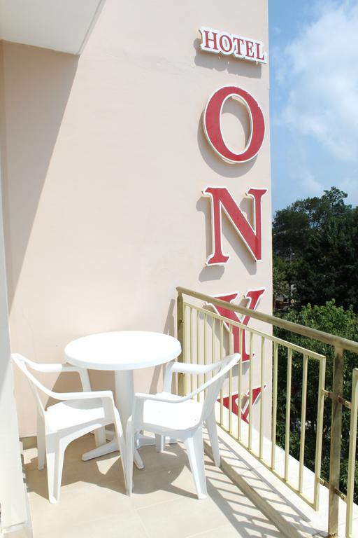 Hotel Onyx Kiten  Exterior photo